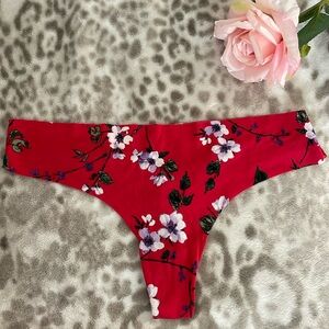 GILLIGAN & O’MALLEY | Women’s Red Floral Lace Thong Size M